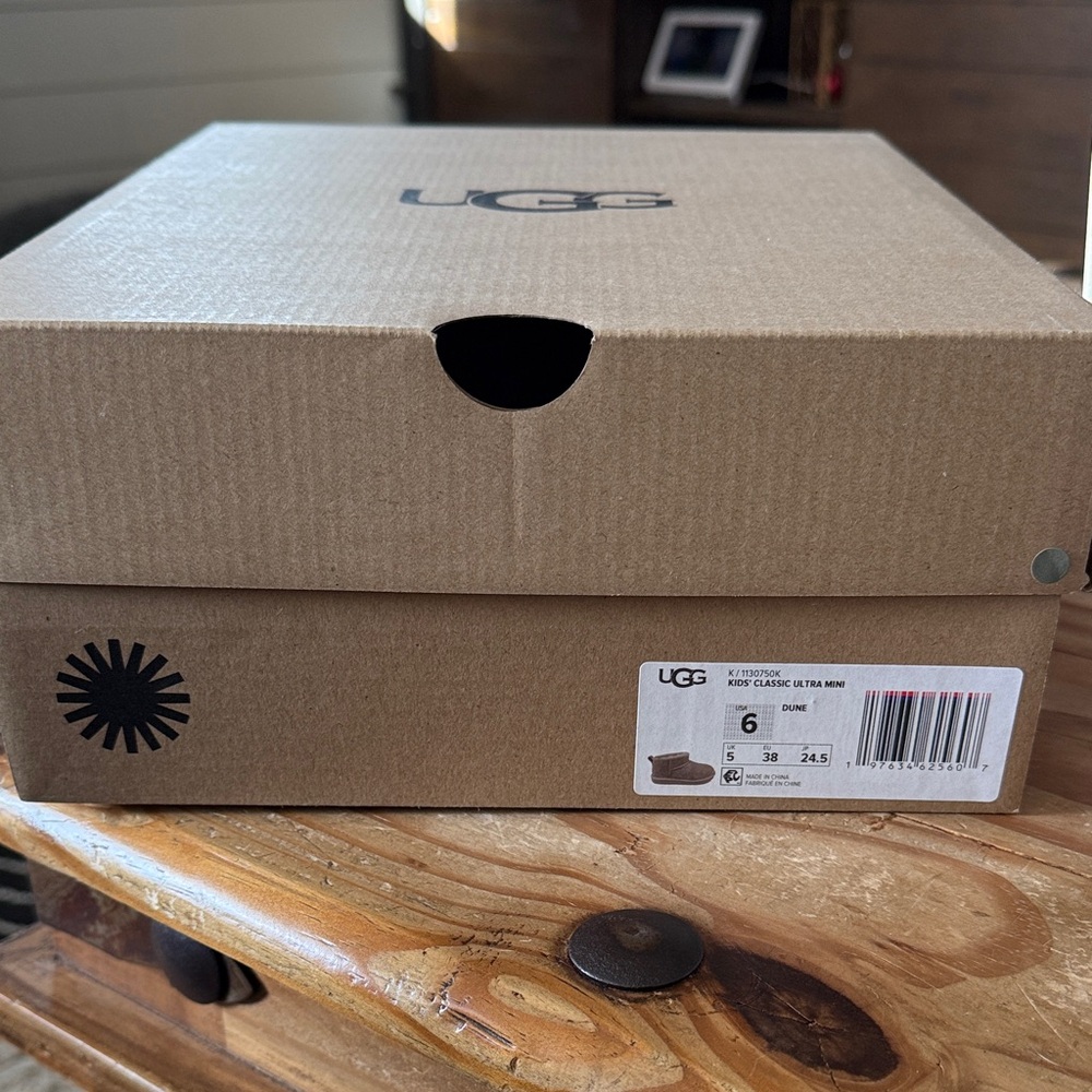 UGG Classic Ultra Mini in Dune
